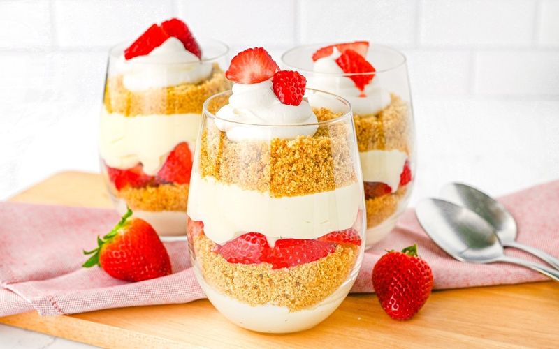 Strawberry “Cheesecake” Parfaits