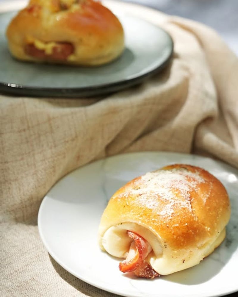 West Virginia: Bacon Pepperoni Roll