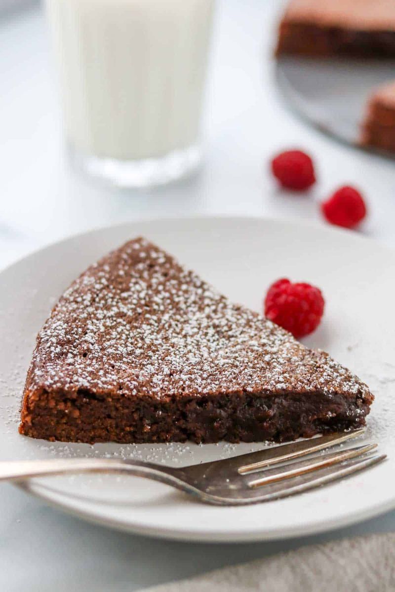 Kladdkaka (Swedish Sticky Chocolate Cake)