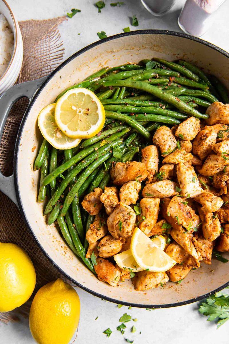 Garlic Butter Chicken and Green Beans Skillet