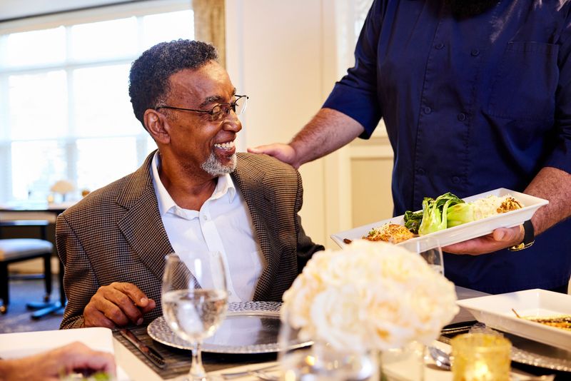 Neighborhood restaurants with familiar staff