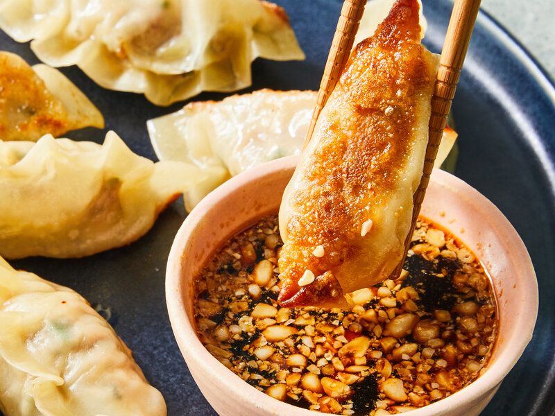 Dumplings with your own sauce