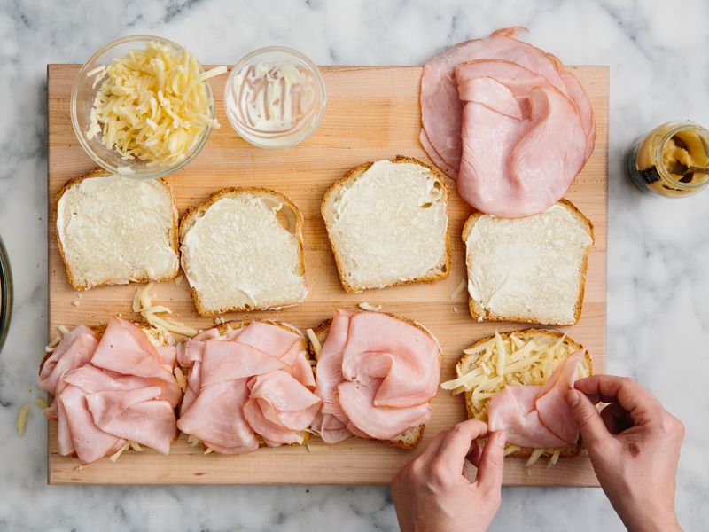 Smart cheese placement