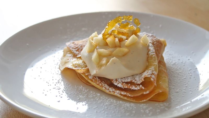 Apples sautéed with butter and cinnamon