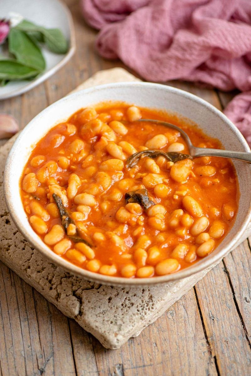 Creamy Cannellini White Beans in Tomato Sauce