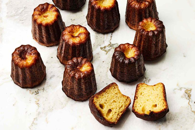 Cannelés de Bordeaux