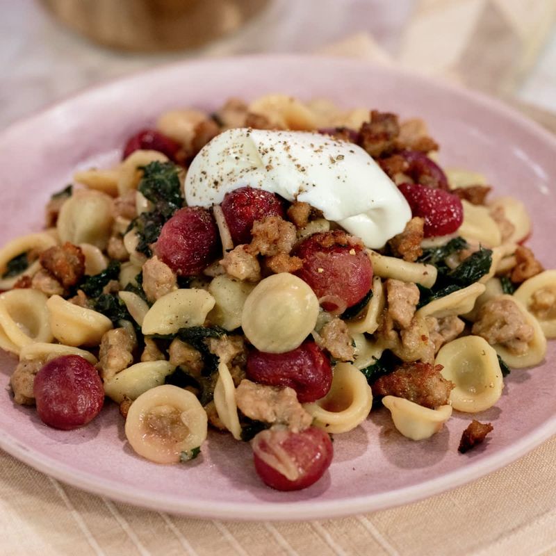 Roasted Grapes And Goat Cheese Pasta