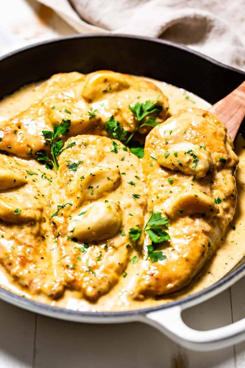 Weeknight Creamy Garlic Sauce Chicken Skillet