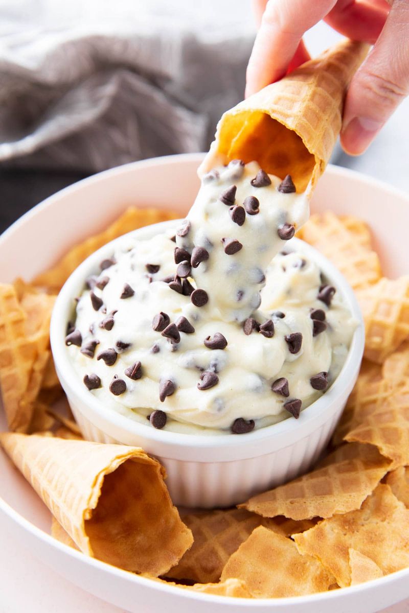 Chocolate Chip Cannoli Dip