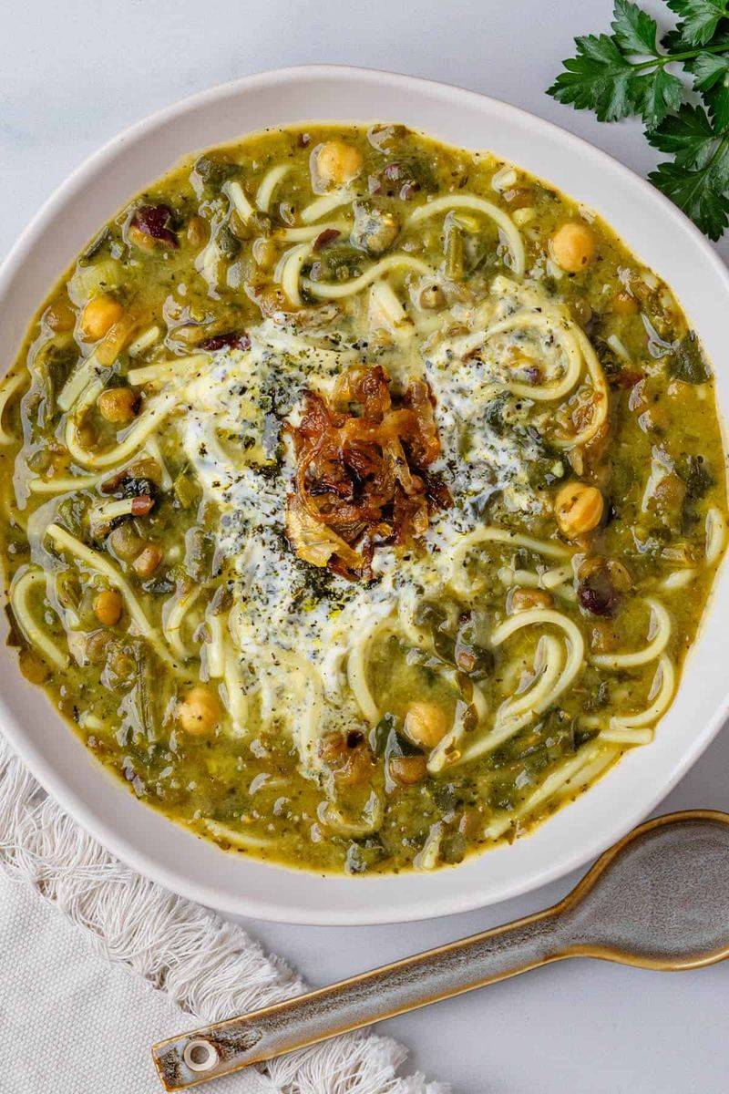 Ash Reshteh (Persian Noodle Herb Soup)