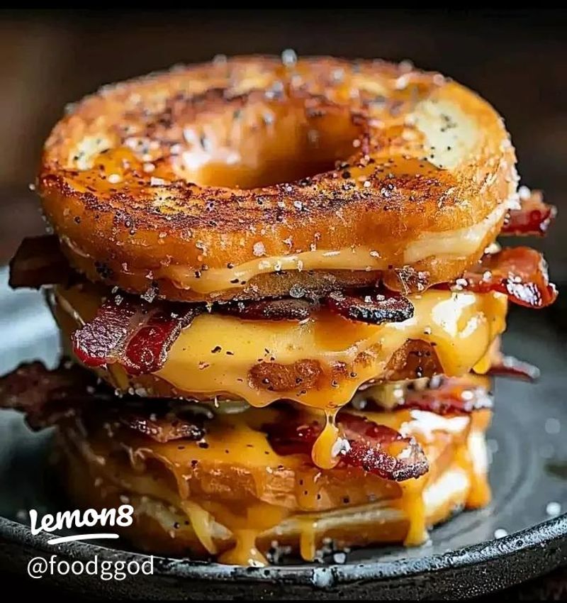 New Hampshire – Maple-Bacon Cheddar Grilled Cheese