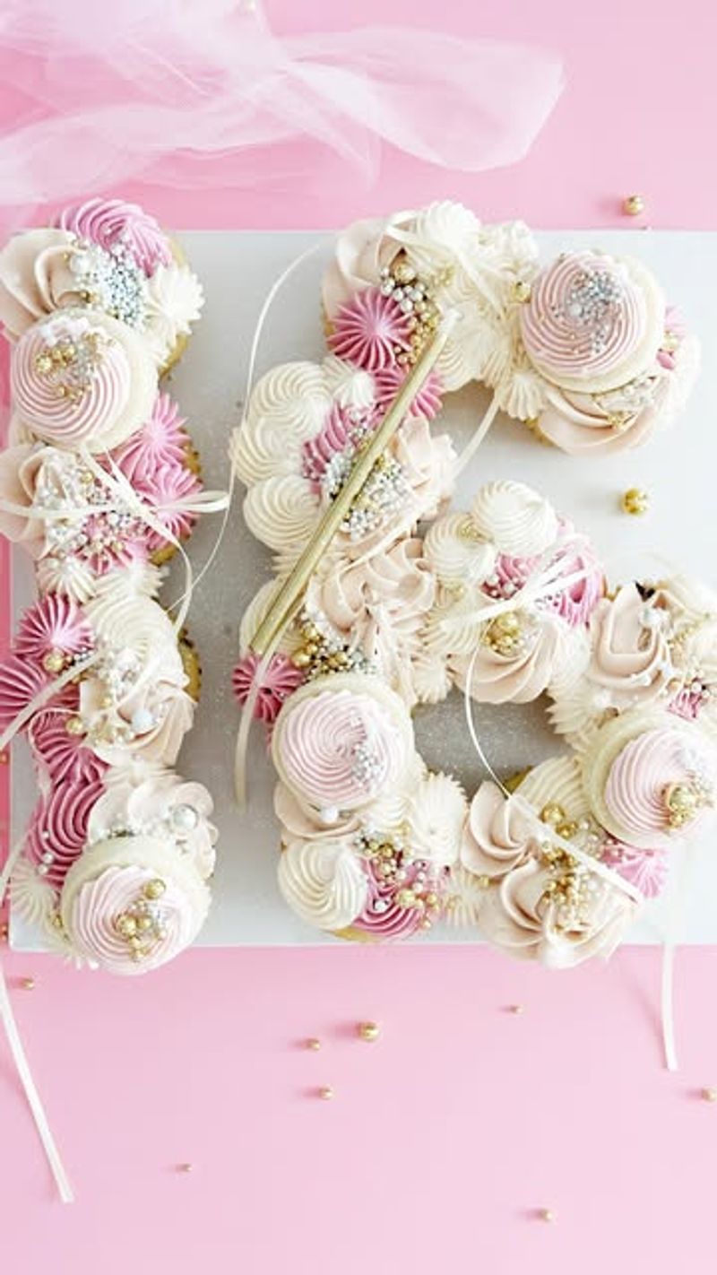 Cupcake Pull-Apart Display