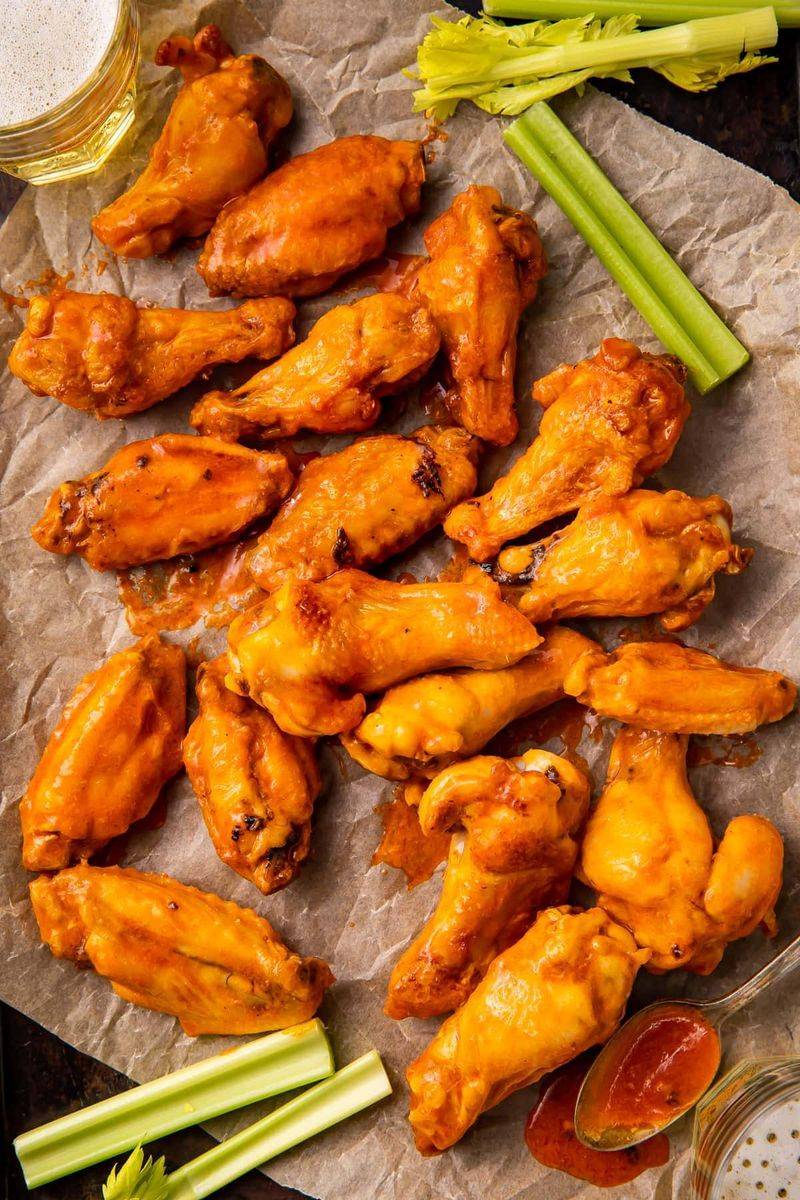 Chicken wings (plain or sauced)