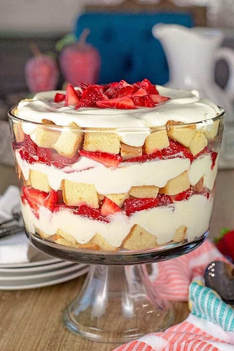 Vanilla Pudding Trifle with Pound Cake
