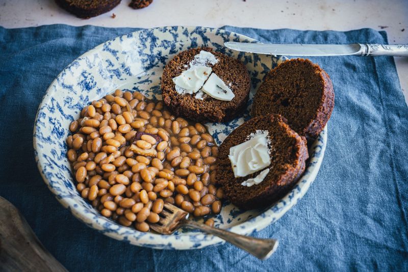 Baked Beans With Brown Bread