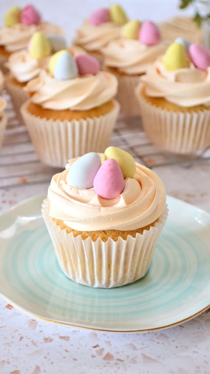 Darling Dot Cupcakes