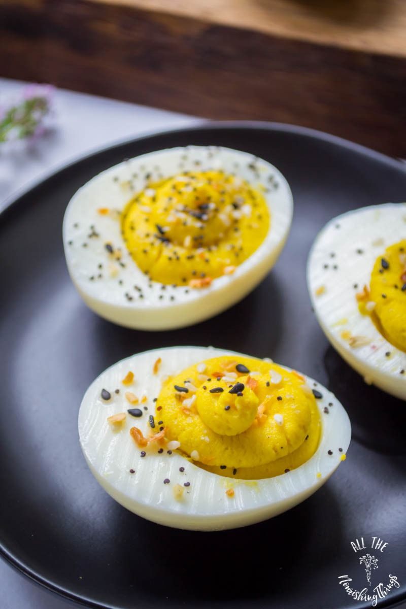 Deviled eggs (classic or everything bagel)