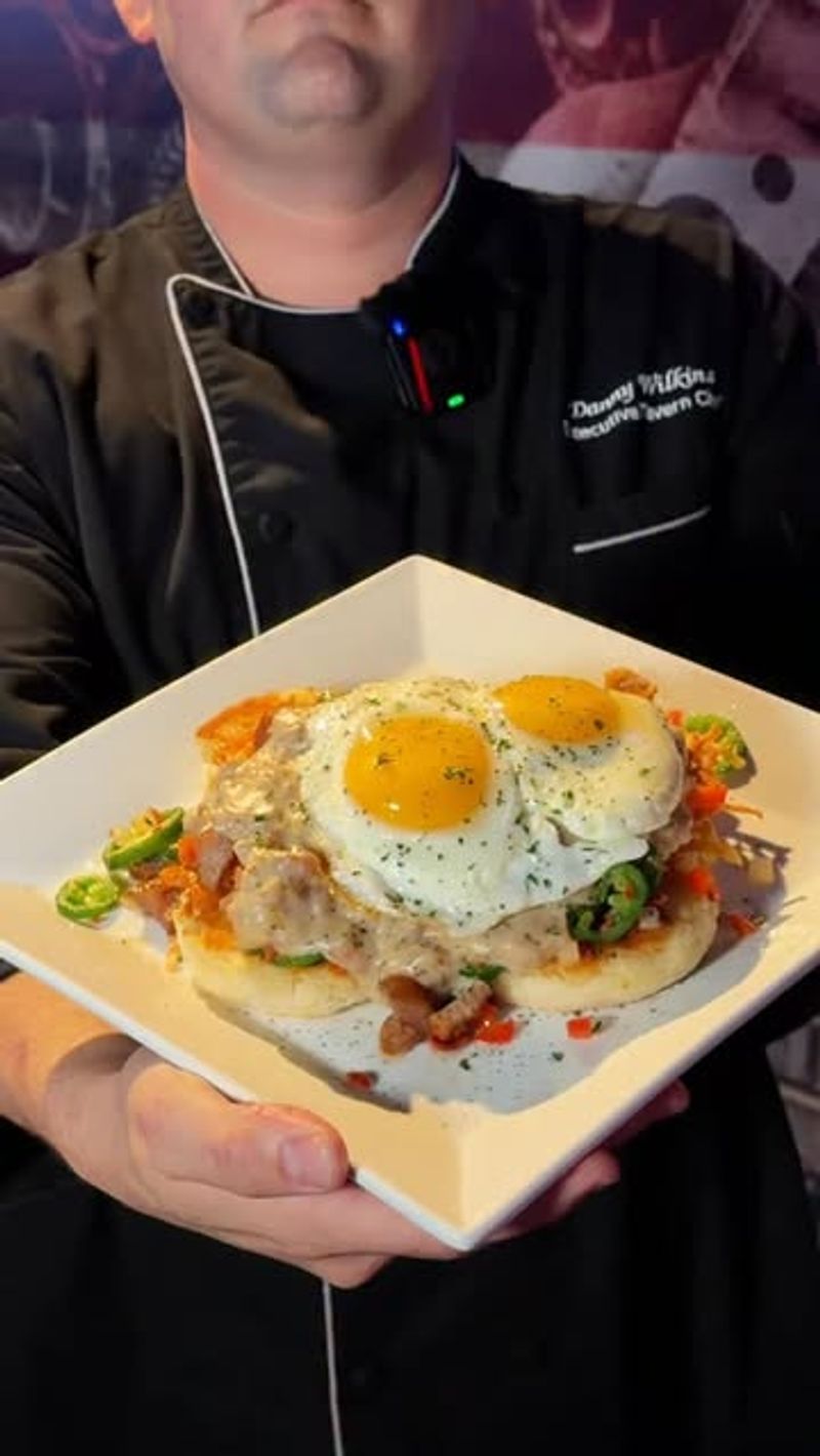 Loaded breakfast hash (casino cafe style)
