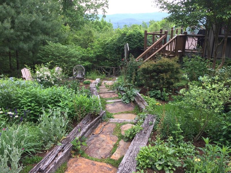 How to preserve the refuge without neglecting the yard