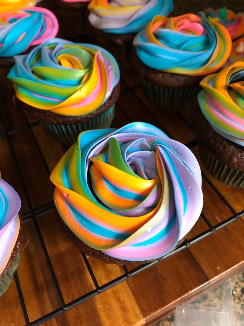 Swirl Drop Flower Cupcakes
