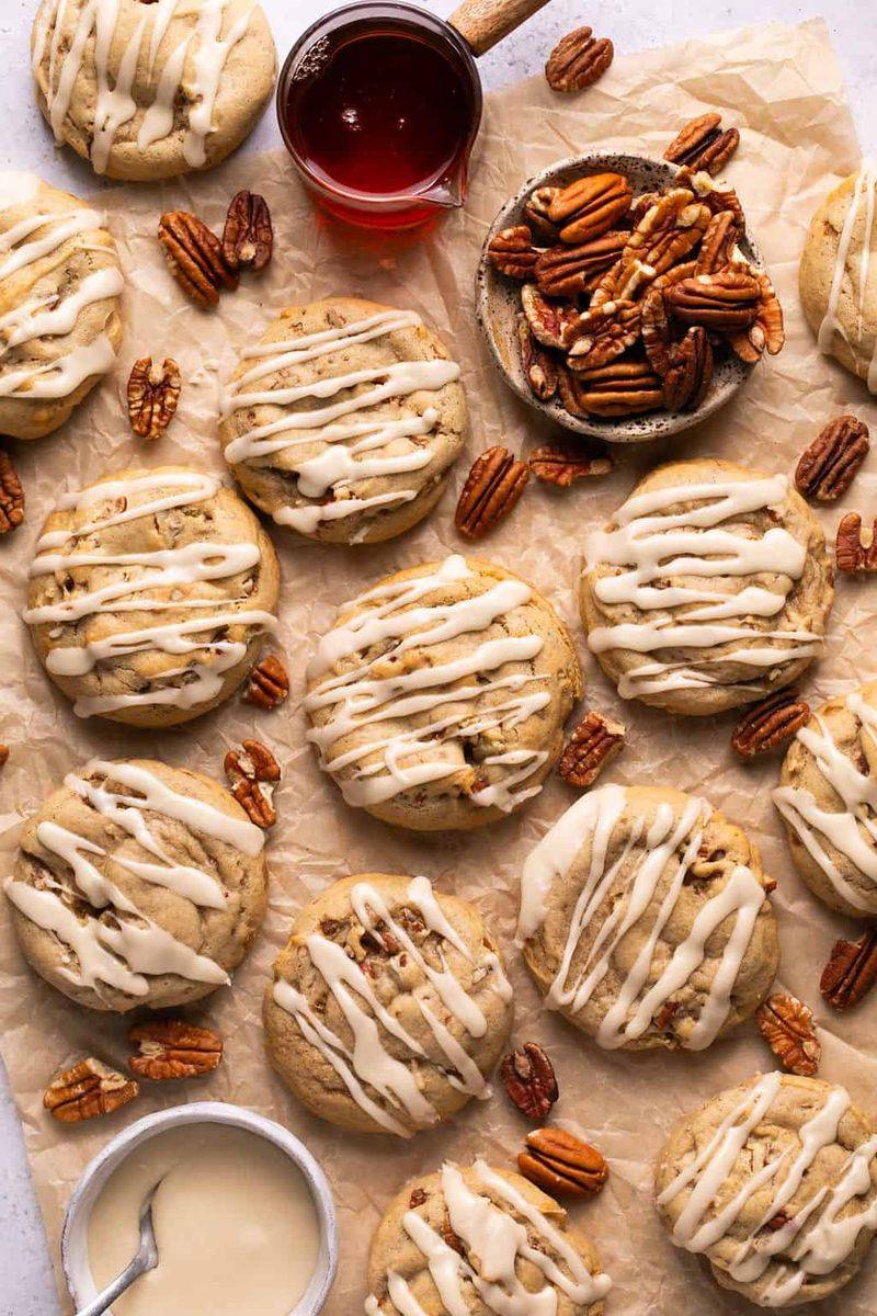 Maple pecan cookies