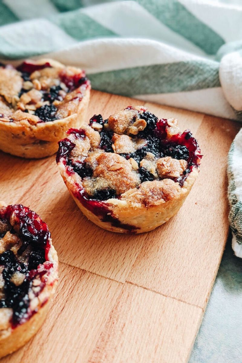 Mini Berry Streusel Pies