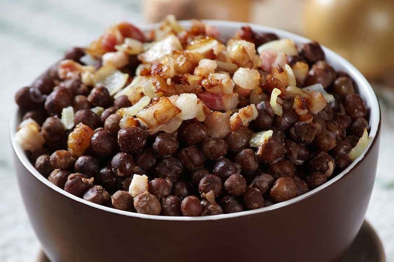 Latvia: Grey peas with speck (Pelēkie zirņi ar speķi)