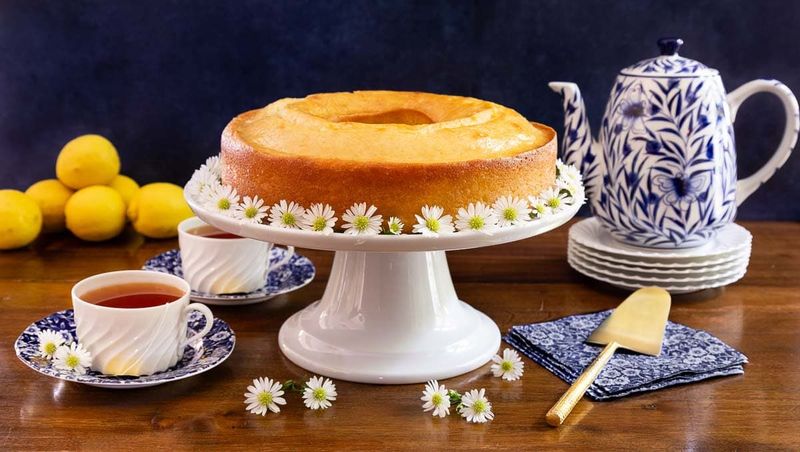 Lemon Sour Cream Tea Cake