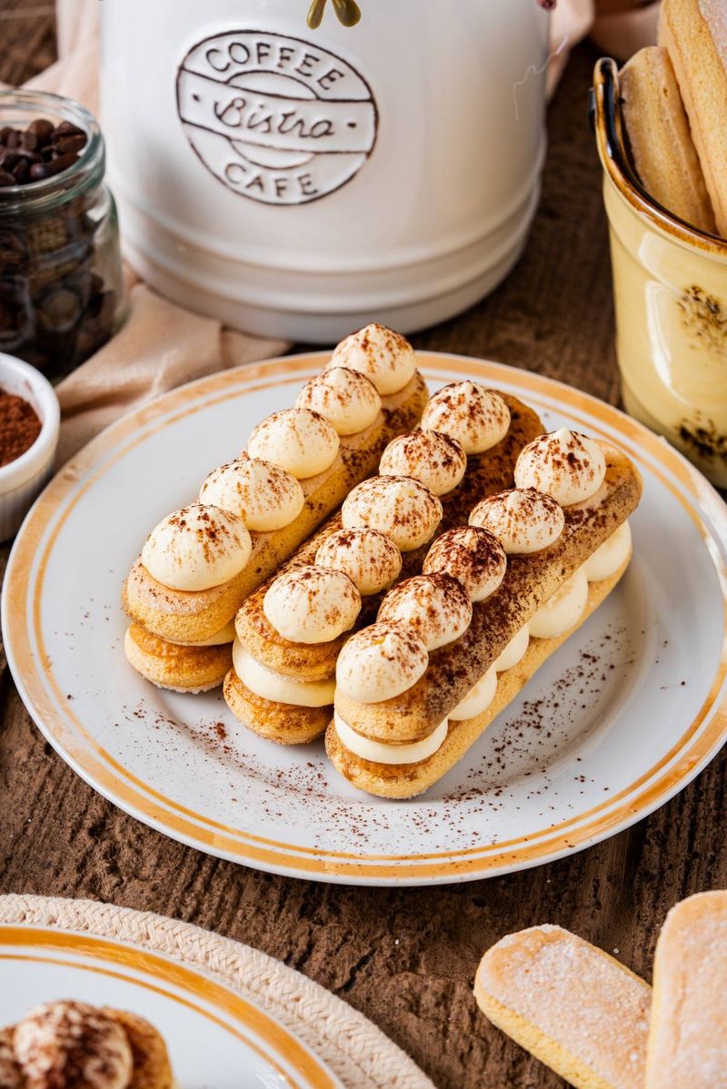 Tiramisu Éclairs