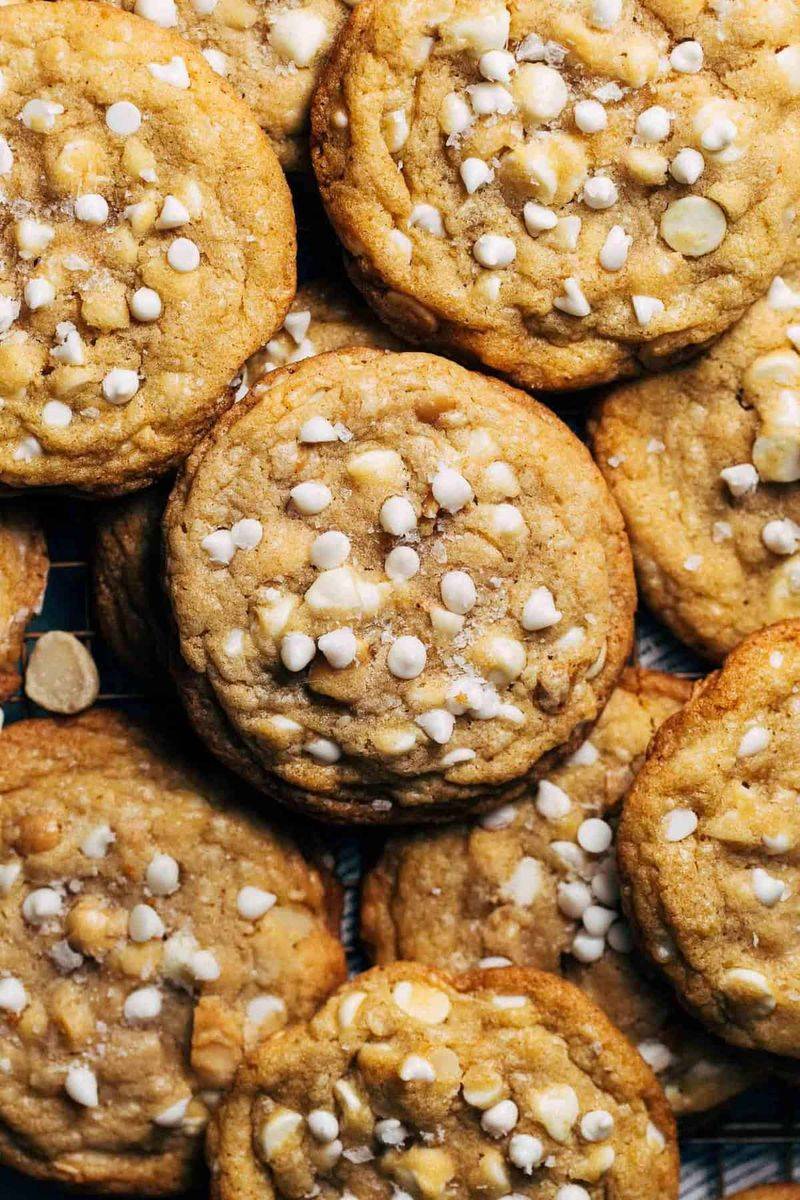 White Chocolate Chip Macadamia Nut Cookies