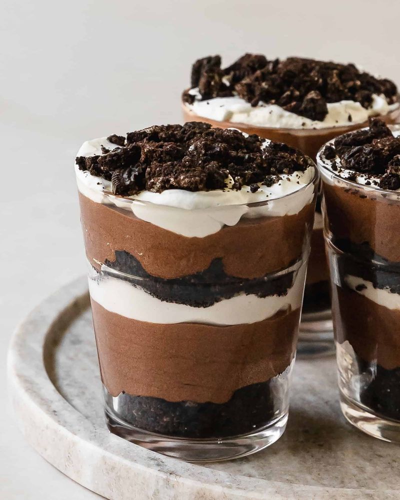 Mocha cream and chocolate crumb cups