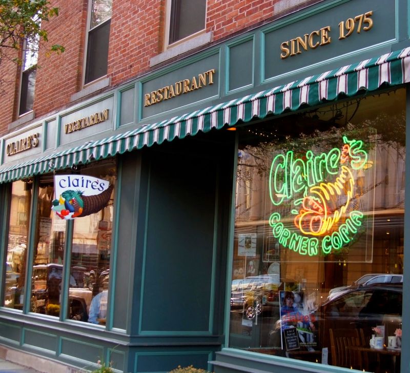 Connecticut: Claire's Corner Copia