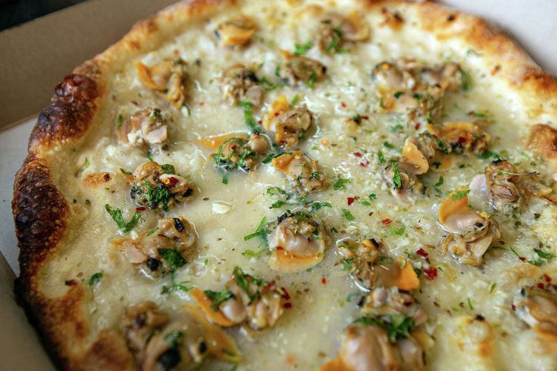 Connecticut – White Clam Pizza