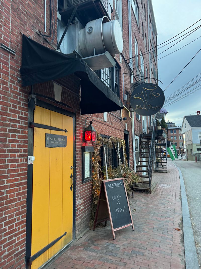 New Hampshire: Black Trumpet