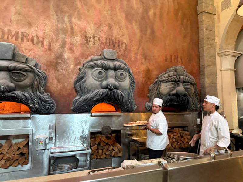 Via Napoli Ristorante e Pizzeria