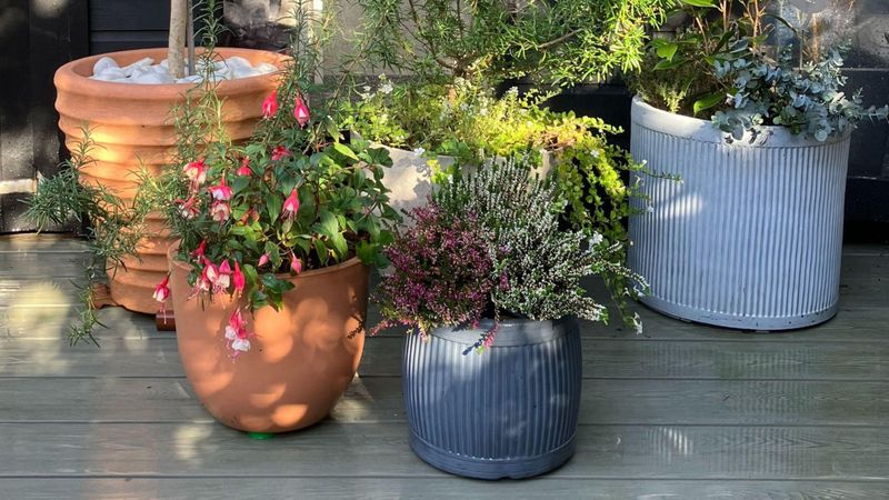 Shield Pots From Scorching Surfaces