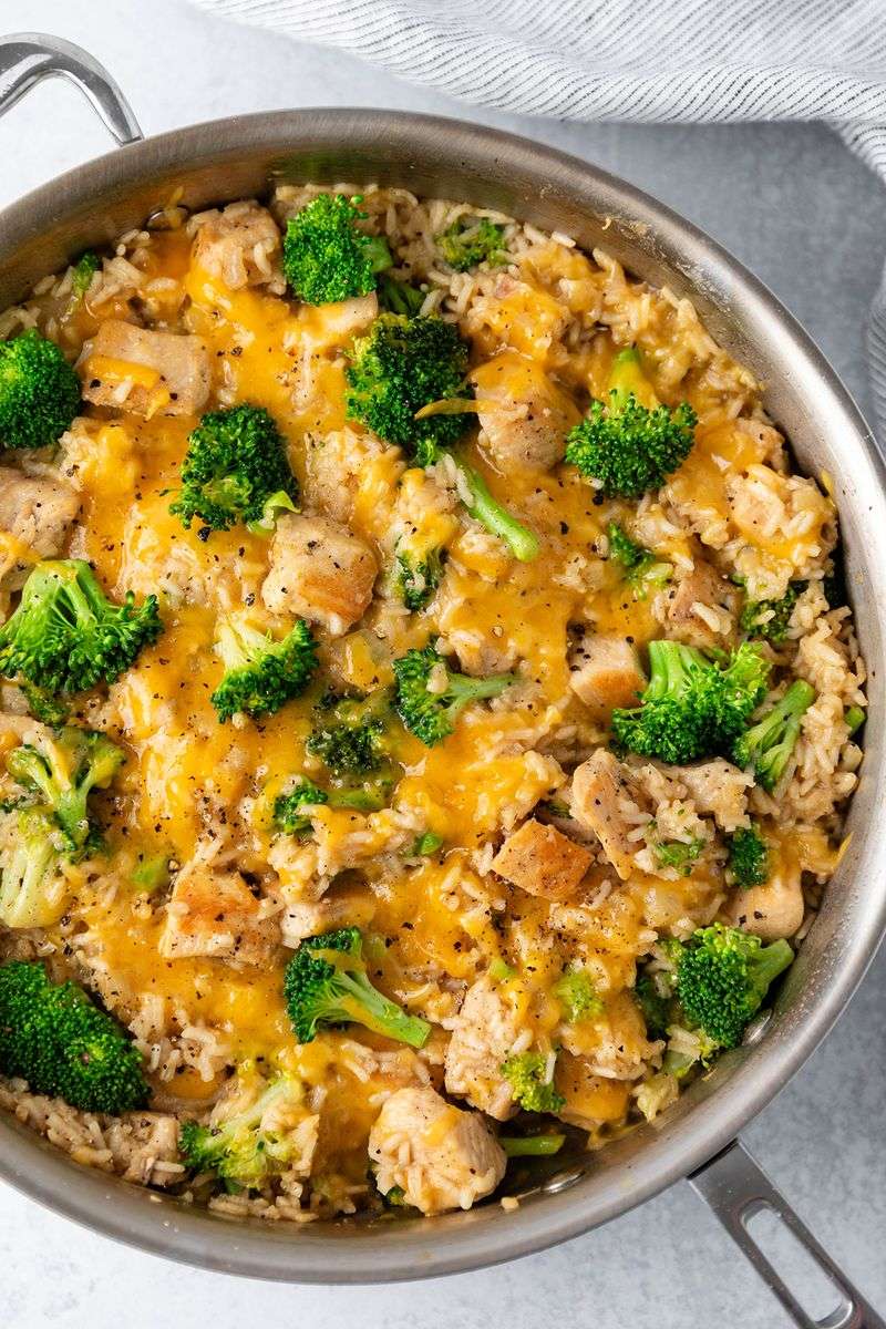 Skillet Chicken, Broccoli, and Rice Dinner