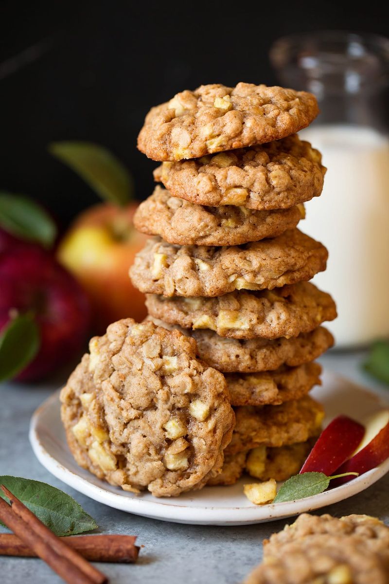 Oat and Applesauce Cookies with Cinnamon