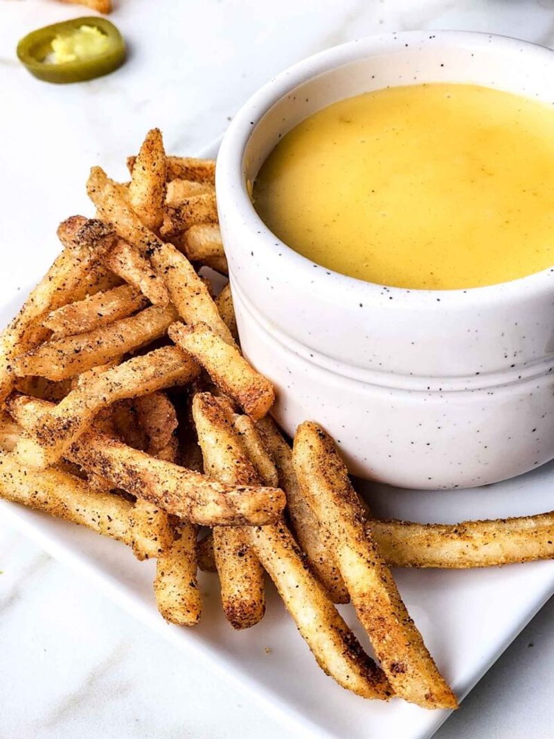 Nacho Fries With Spicy Cheese Dip