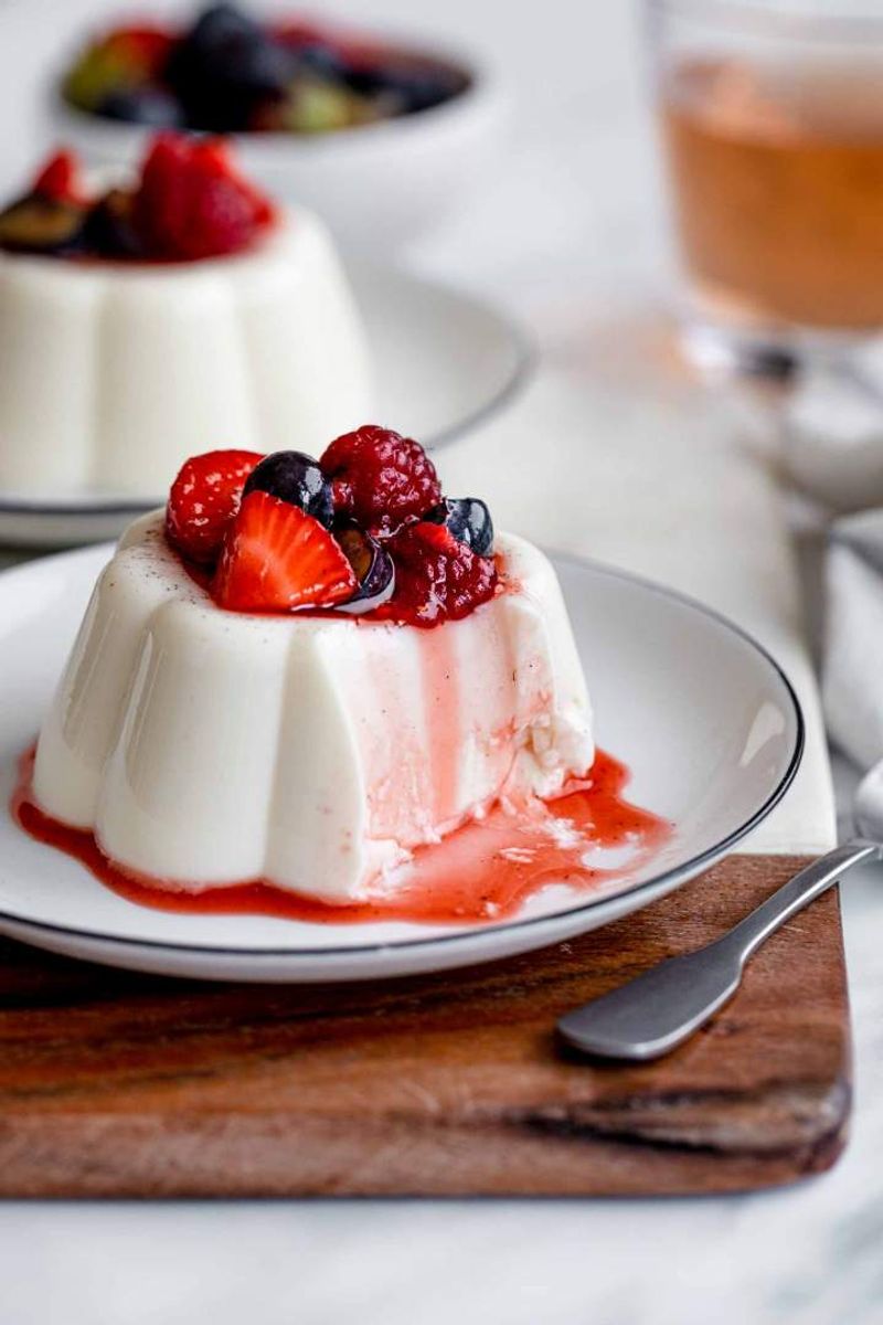 Panna Cotta With Berries