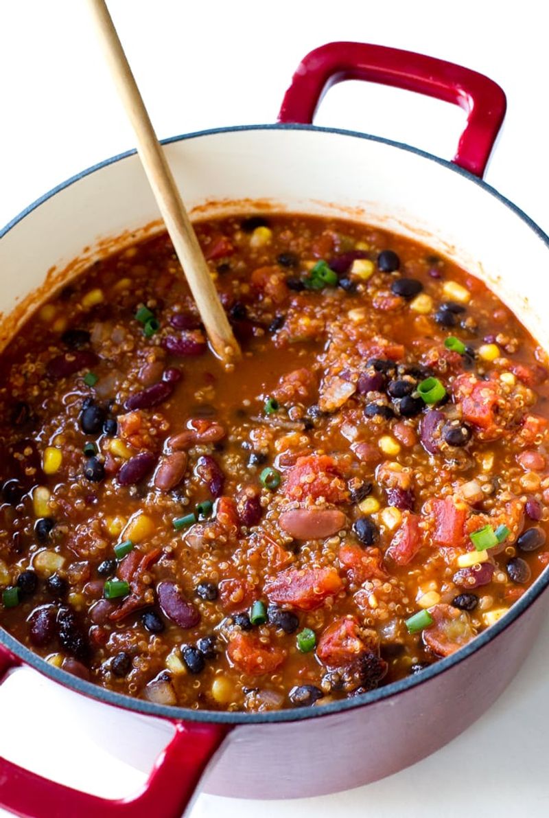 Vegetarian Chili with Quinoa and Kidney Beans