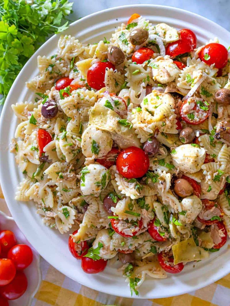 Artichoke and Spinach Rotini Salad with Tuna