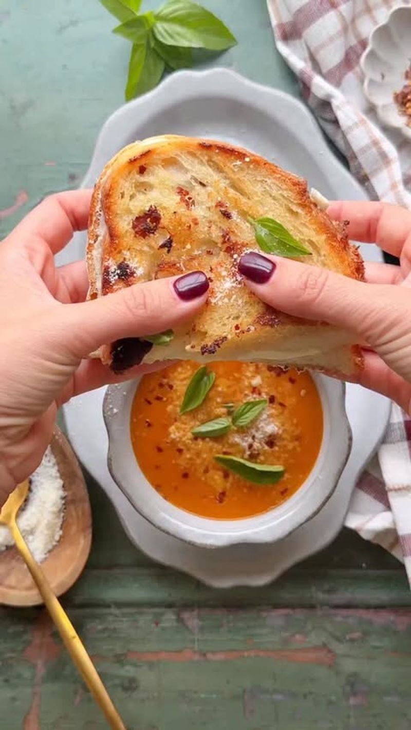 Grilled Cheese And Tomato Soup