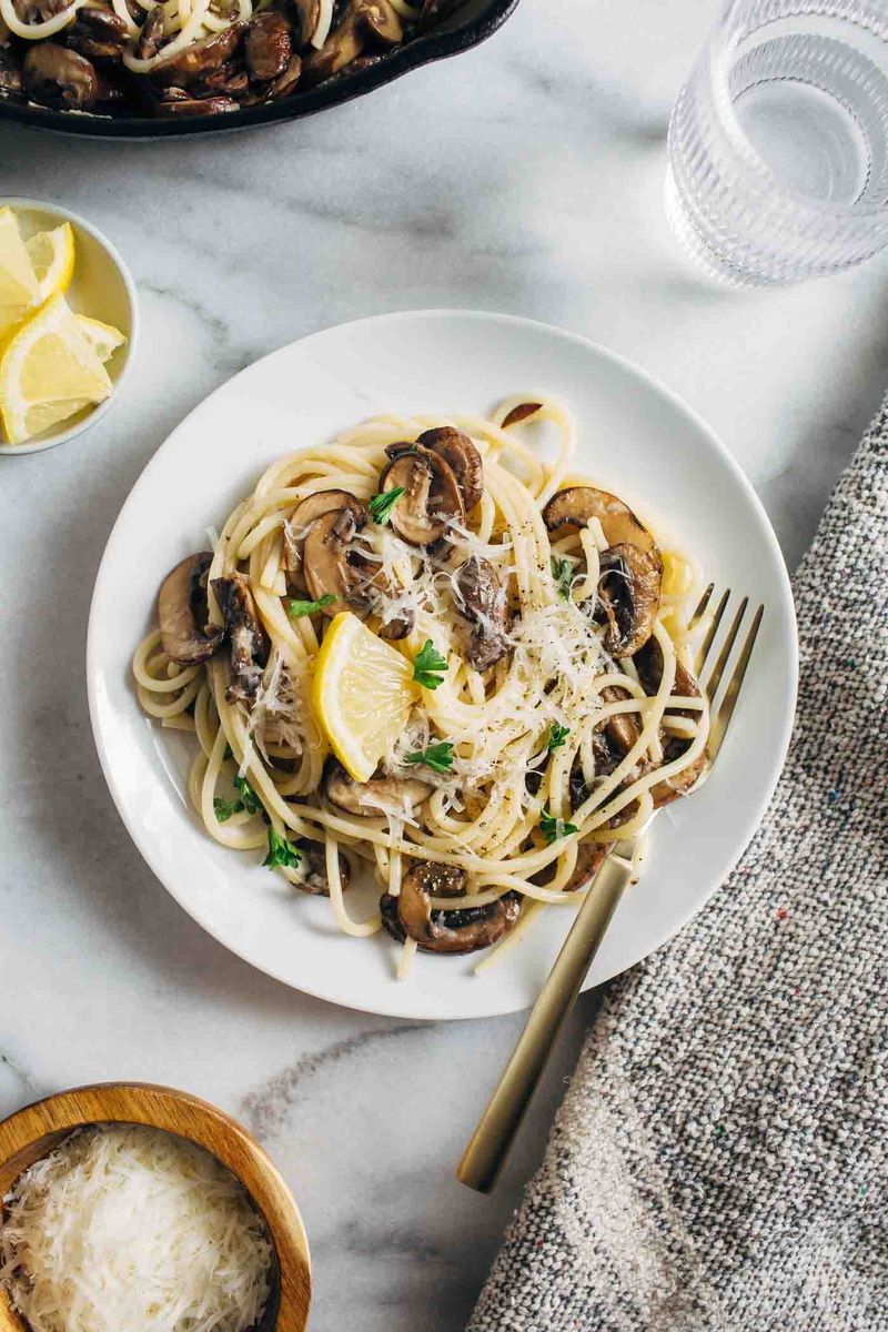 Garlic Butter Mushroom Pasta