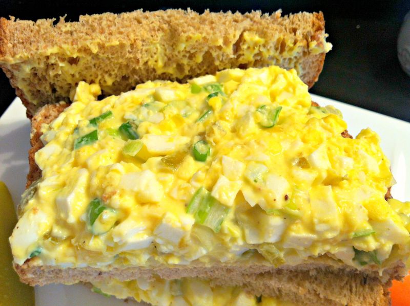 Egg salad on crispbread
