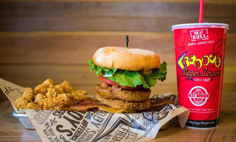 Hawaii: The Teddy's Bigger Burger