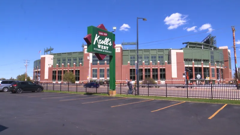 Kroll’s West (Green Bay)
