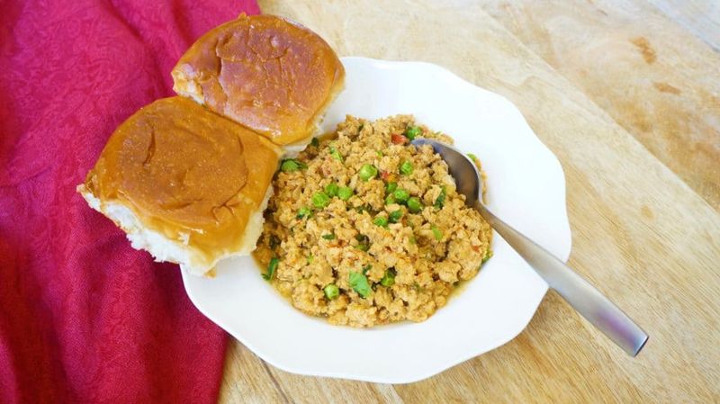 Keema Matar (Ground Chicken Curry)