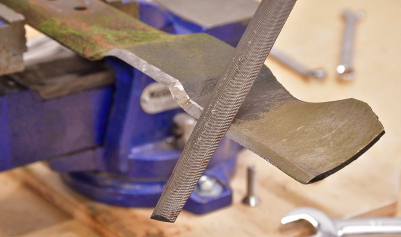 Keep Mower Blades Sharp