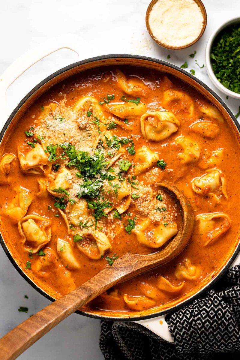 Creamy Tomato Tortellini Soup